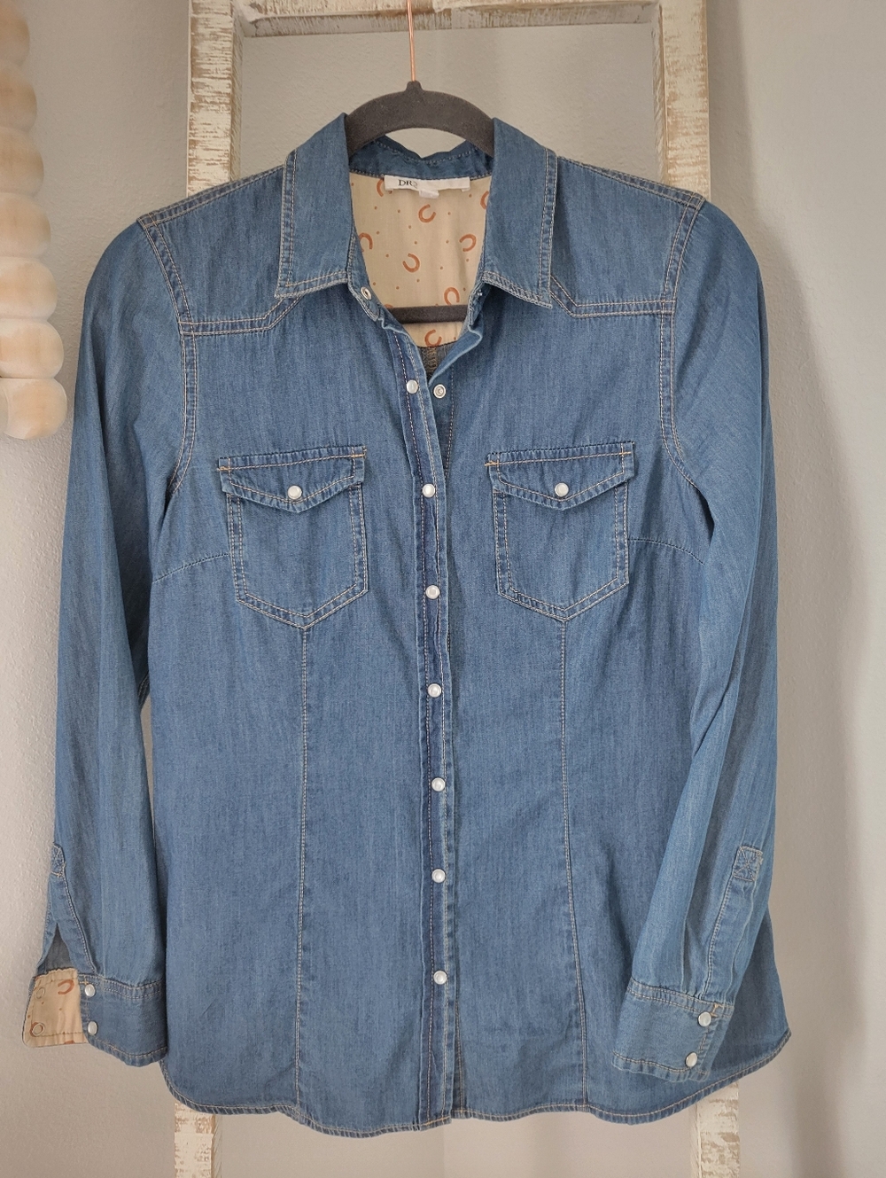 NWOT DR2 100% Cotton Denim Button Up Sz S - Picture 3 of 9